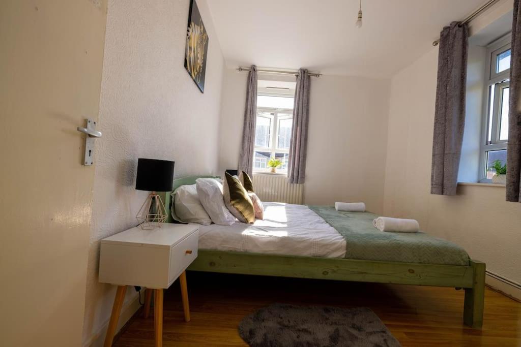 Appartement Pristine 3 Beds Hackney E9 *
