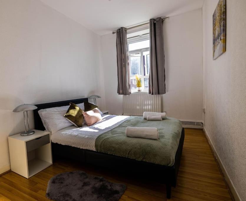 Pristine 3 Beds Hackney E9 Appartement *