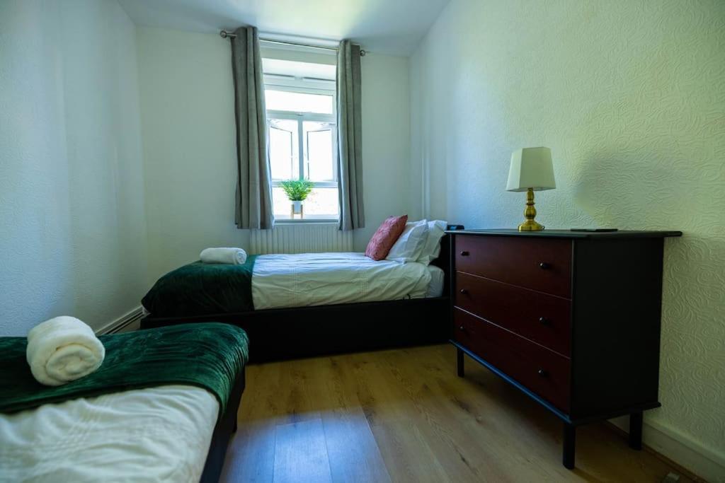 Pristine 3 Beds Hackney E9 Appartement