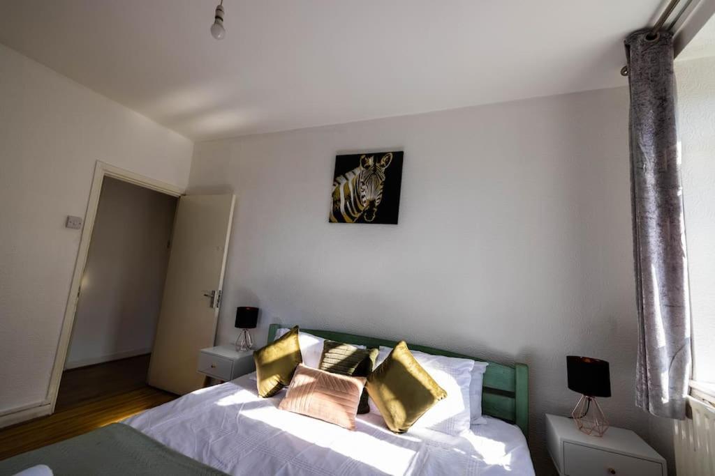 Pristine 3 Beds Hackney E9 Appartement