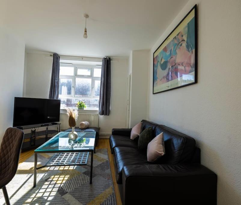 Pristine 3 Beds Hackney E9 Appartement *
